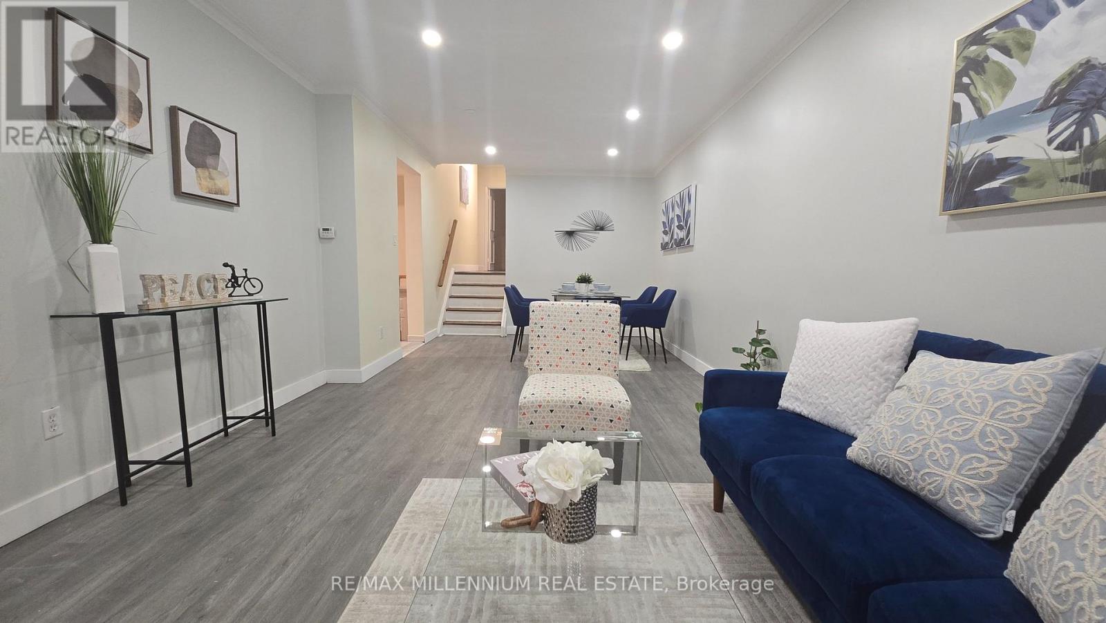 120 Duncanwoods Drive, Toronto, Ontario  M9L 2E1 - Photo 7 - W12769296