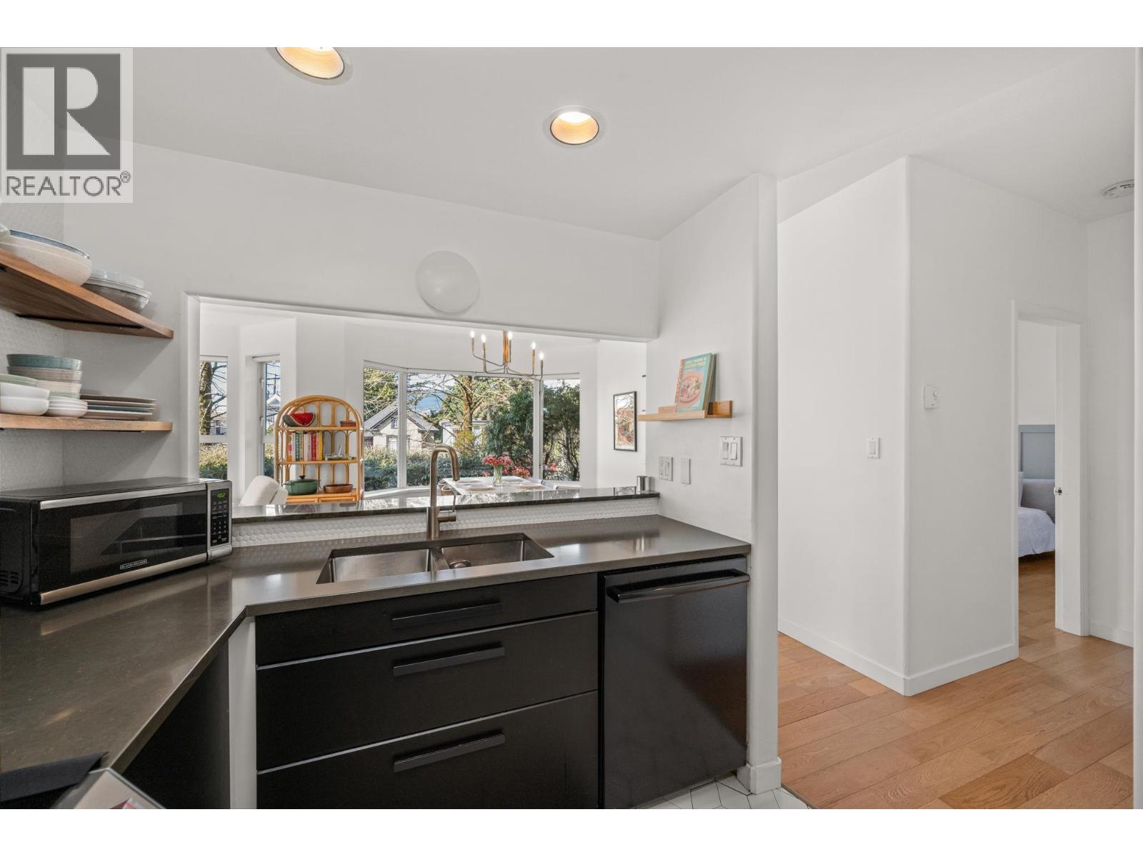 103 177 W 5th Street, North Vancouver, British Columbia  V7M 1J6 - Photo 13 - R3102791