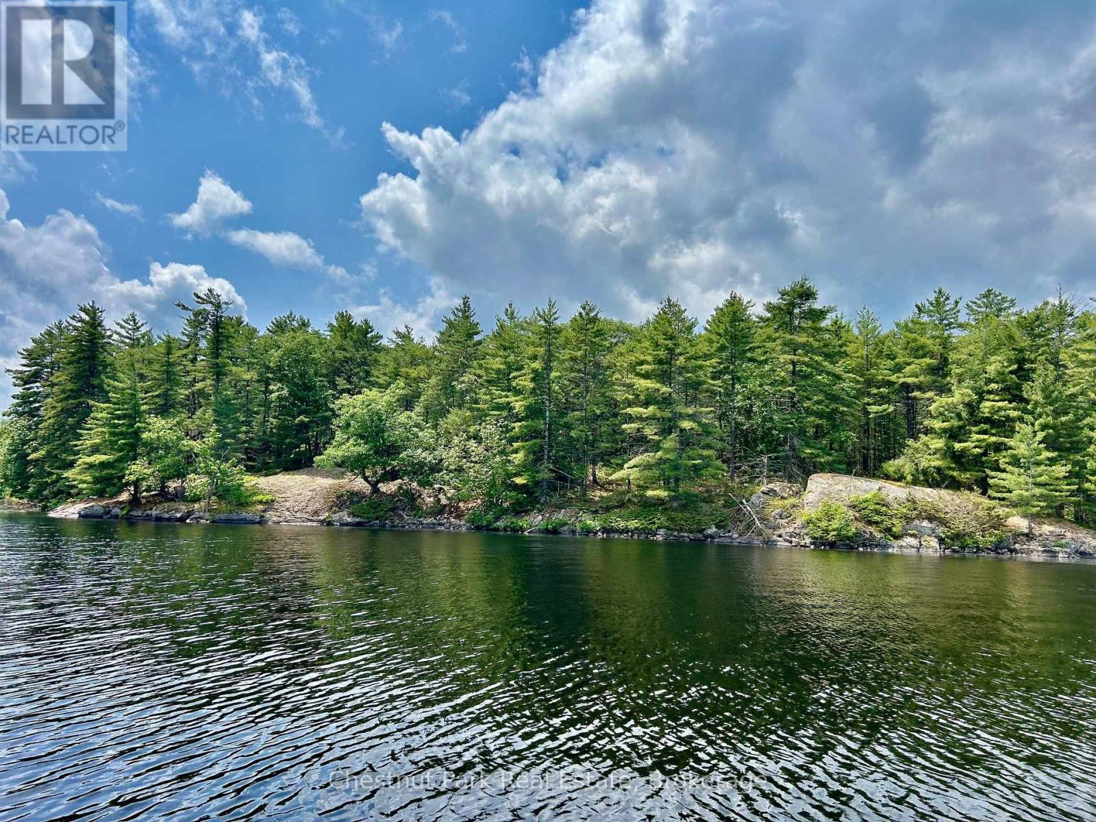 Part 1 Burnt Island, Gravenhurst, Ontario  P0E 1G0 - Photo 2 - X12912568