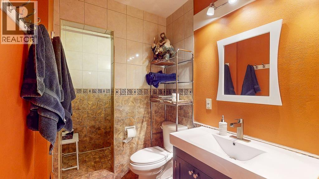 7781 Hart Road, Halfmoon Bay, British Columbia  V7Z 1A2 - Photo 25 - R3102751