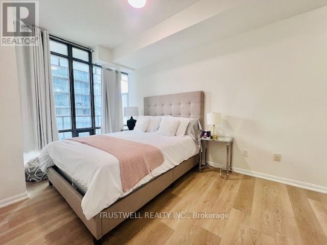 2601 - 38 Grenville Street, Toronto, Ontario  M4Y 1A5 - Photo 13 - C12912574