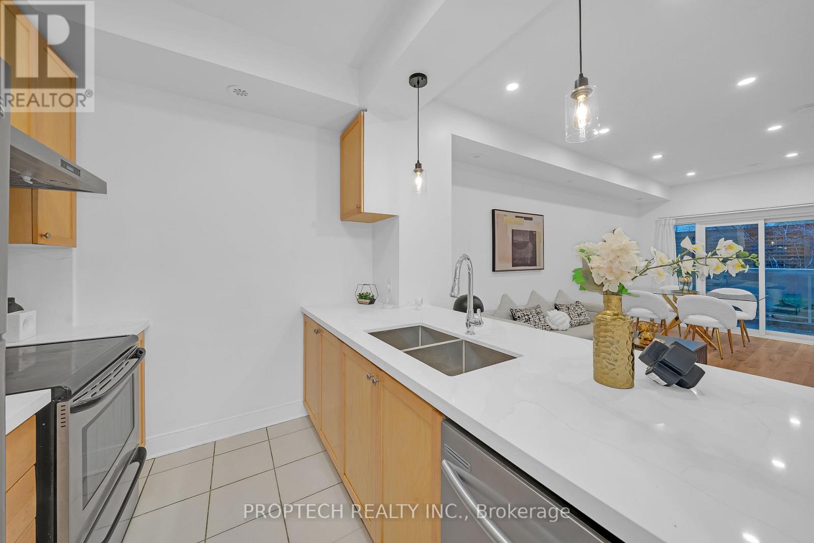 67 - 295 Village Green Square, Toronto, Ontario  M1S 0L2 - Photo 11 - E12912560