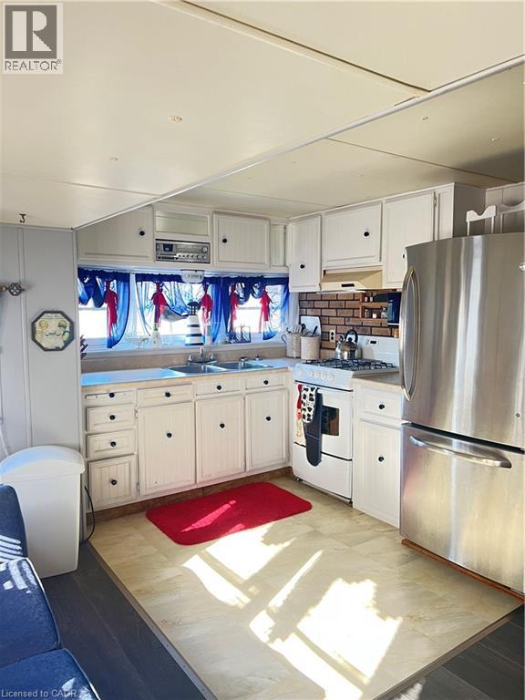 92 Clubhouse Road Unit# 35, Turkey Point, Ontario  N0E 1T0 - Photo 12 - 40814477