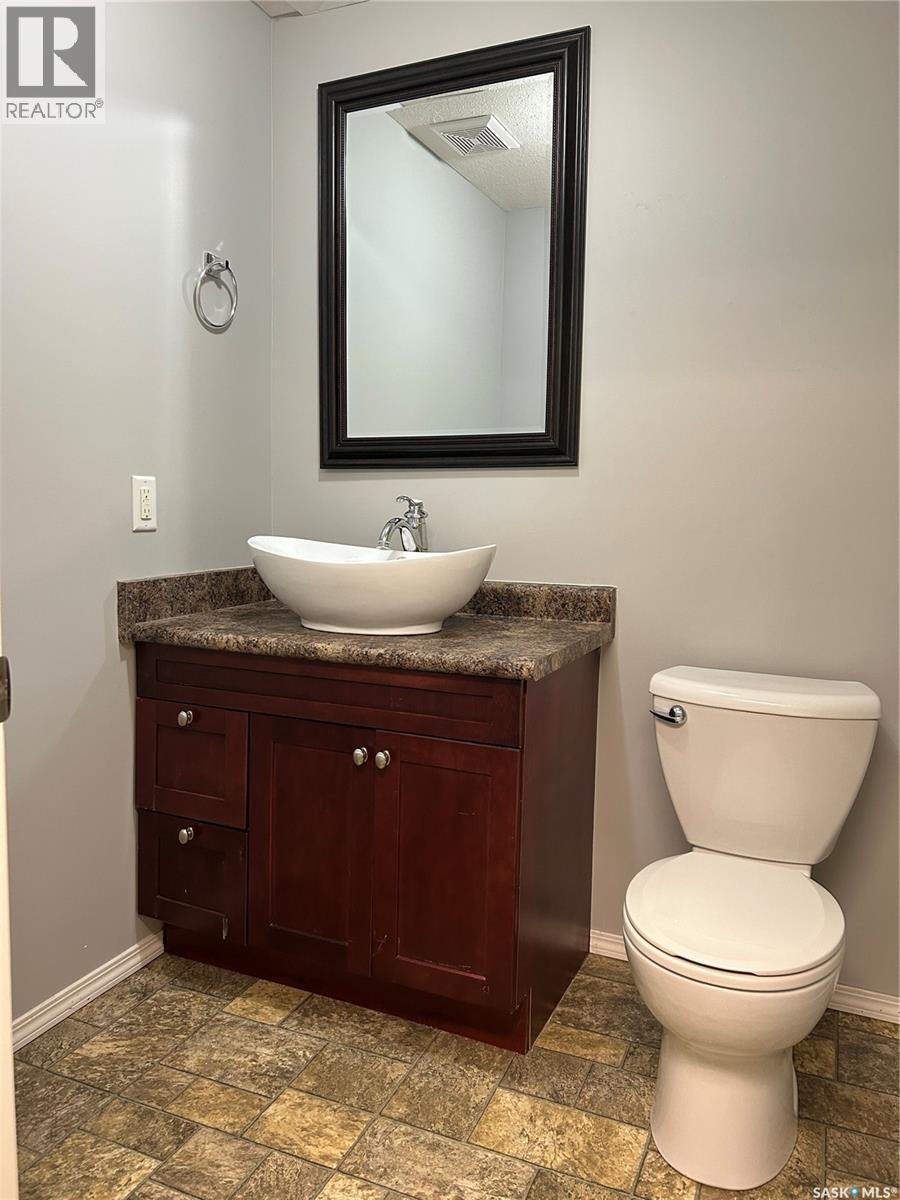 516 First Avenue E, Lampman, Saskatchewan  S0C 1N0 - Photo 35 - SK010303