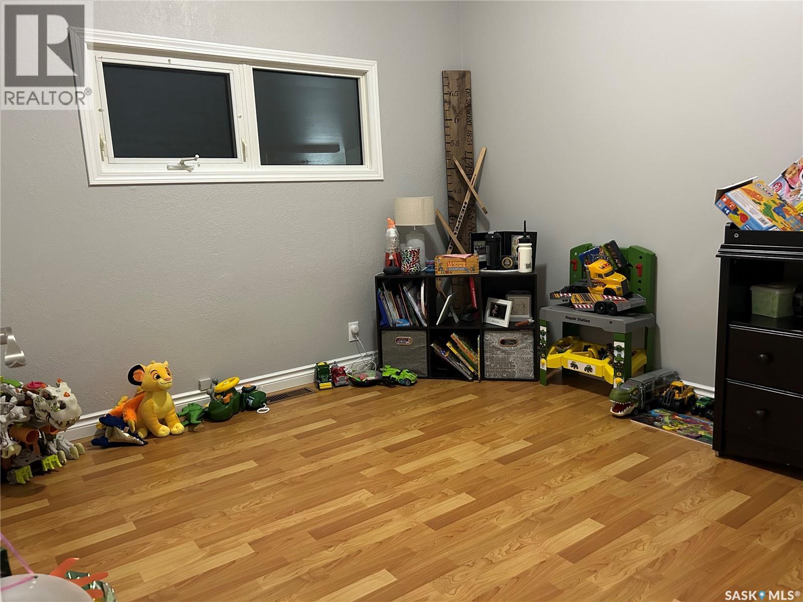 516 First Avenue E, Lampman, Saskatchewan  S0C 1N0 - Photo 21 - SK010303