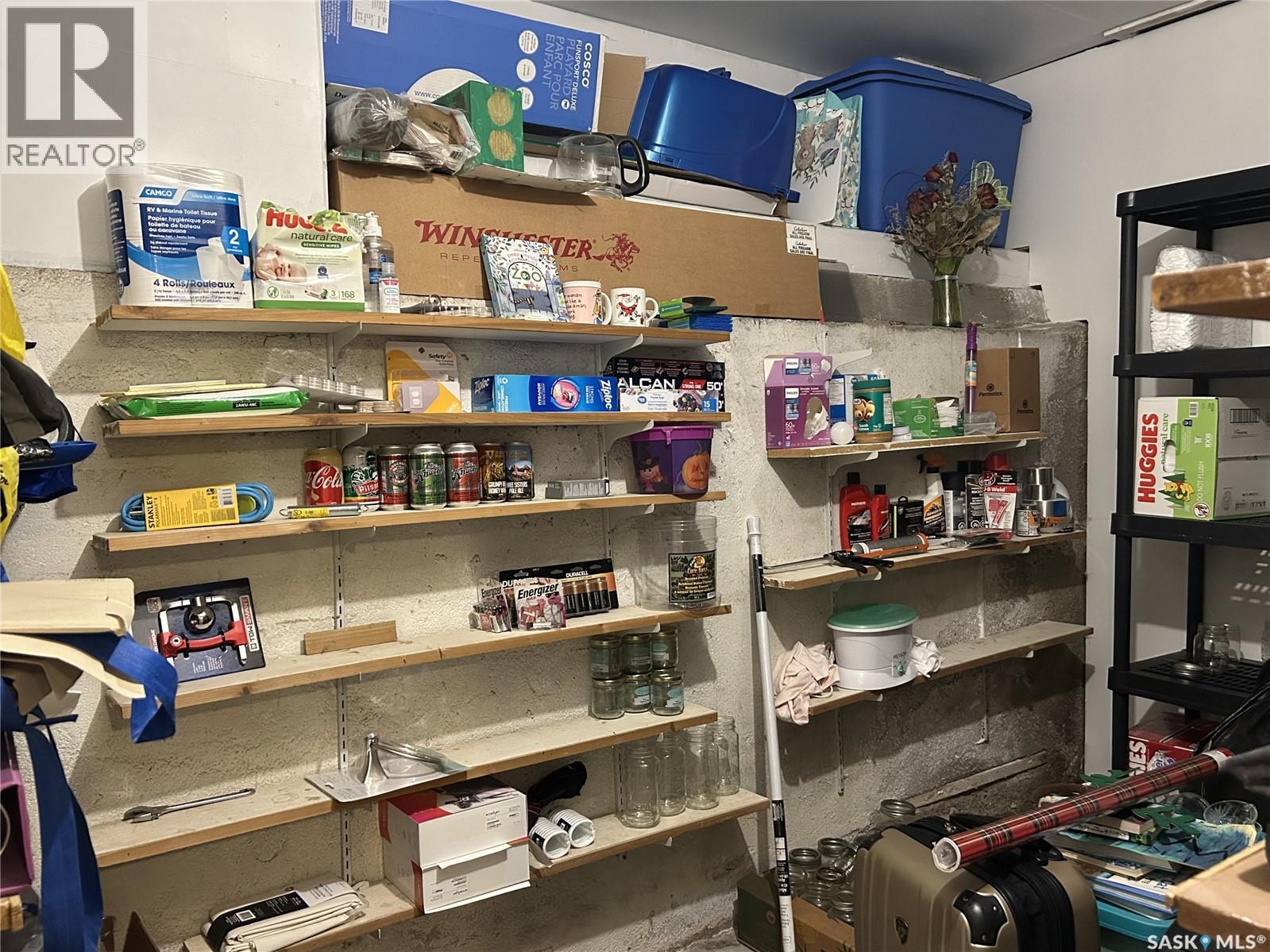 516 First Avenue E, Lampman, Saskatchewan  S0C 1N0 - Photo 39 - SK010303