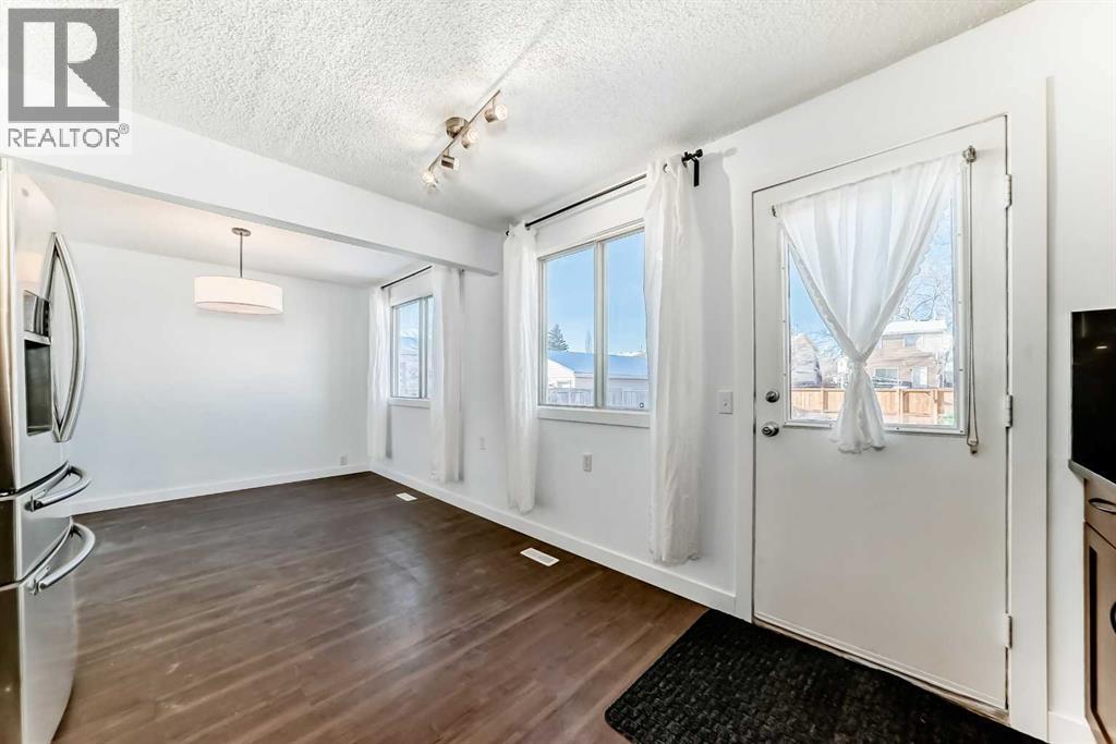 60 Erin Mount Crescent Se, Calgary, Alberta  T2B 2S3 - Photo 13 - A2282304