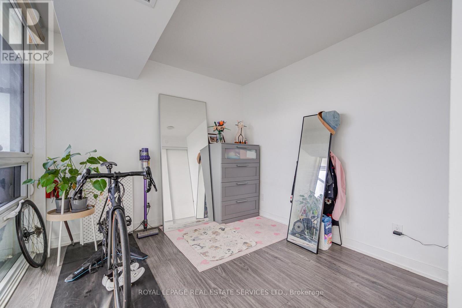 901 - 160 Flemington Road, Toronto, Ontario  M6A 0A9 - Photo 24 - W12904254