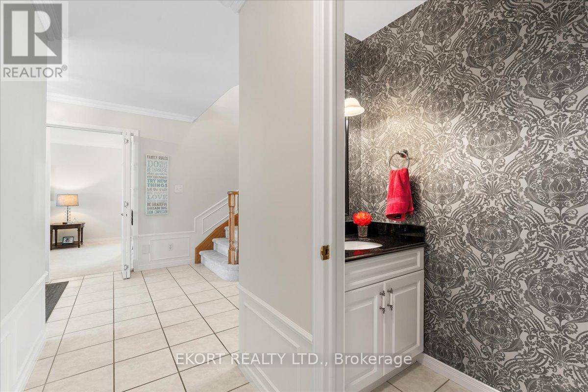 9 Huron Lane, Belleville (Belleville Ward), Ontario K8N 5X5 - Photo 5 - X12912648