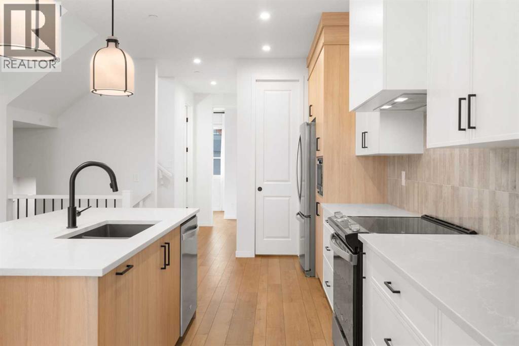 76 Lucas Common Nw, Calgary, Alberta  T3P 2B4 - Photo 9 - A2271463