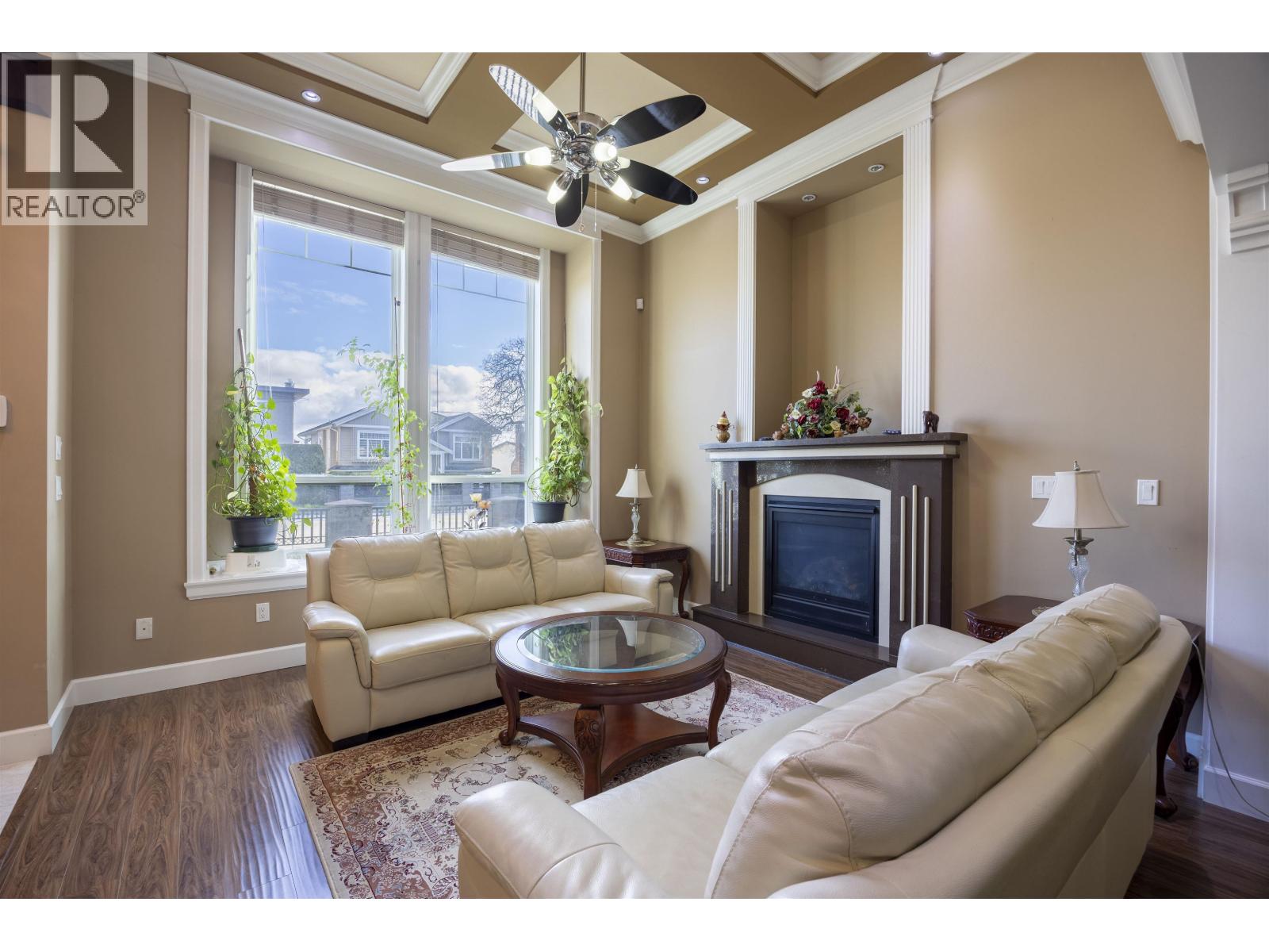 7851 Canada Way, Burnaby, British Columbia  V3N 3K8 - Photo 5 - R3102665