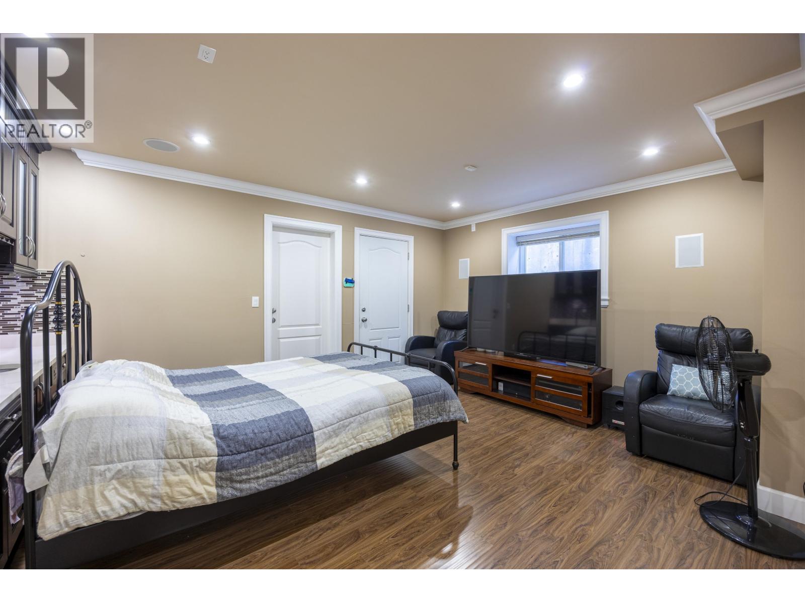 7851 Canada Way, Burnaby, British Columbia  V3N 3K8 - Photo 16 - R3102665