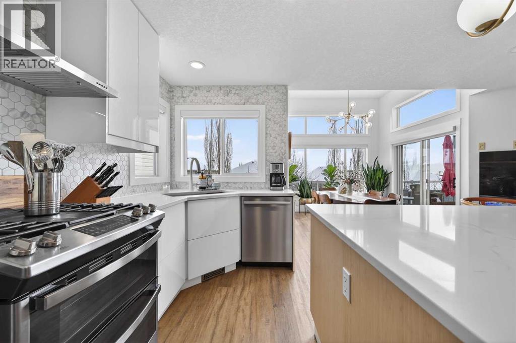 46 Springbluff Boulevard SW, Calgary, Alberta  T3H 4V6 - Photo 10 - A2294890