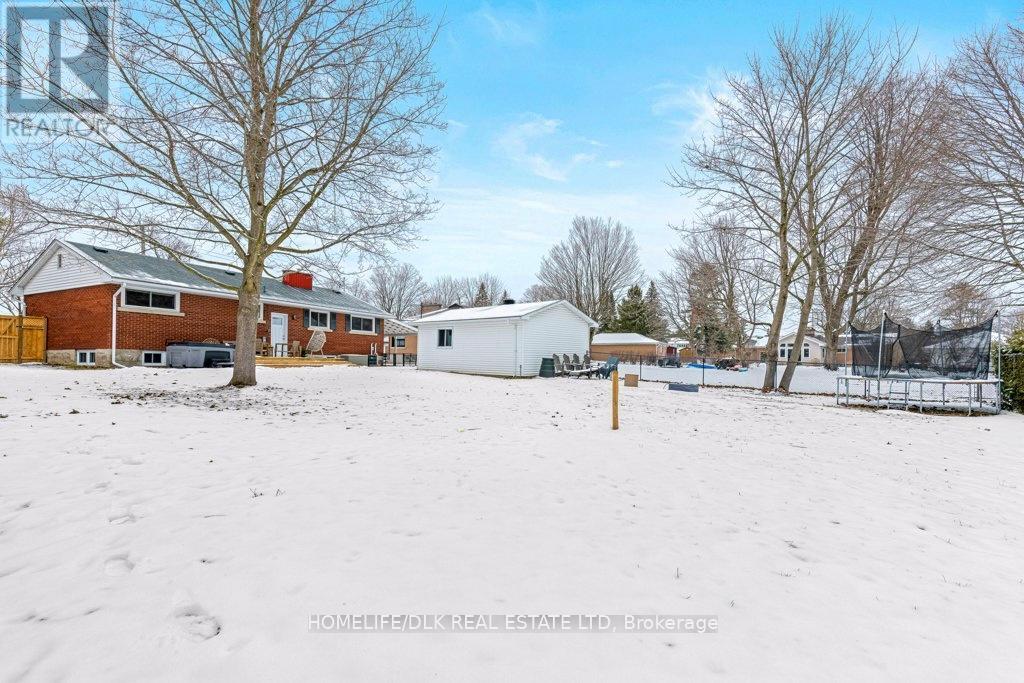 29 Crawford Street, Brockville, Ontario  K6V 1S2 - Photo 7 - X12912594