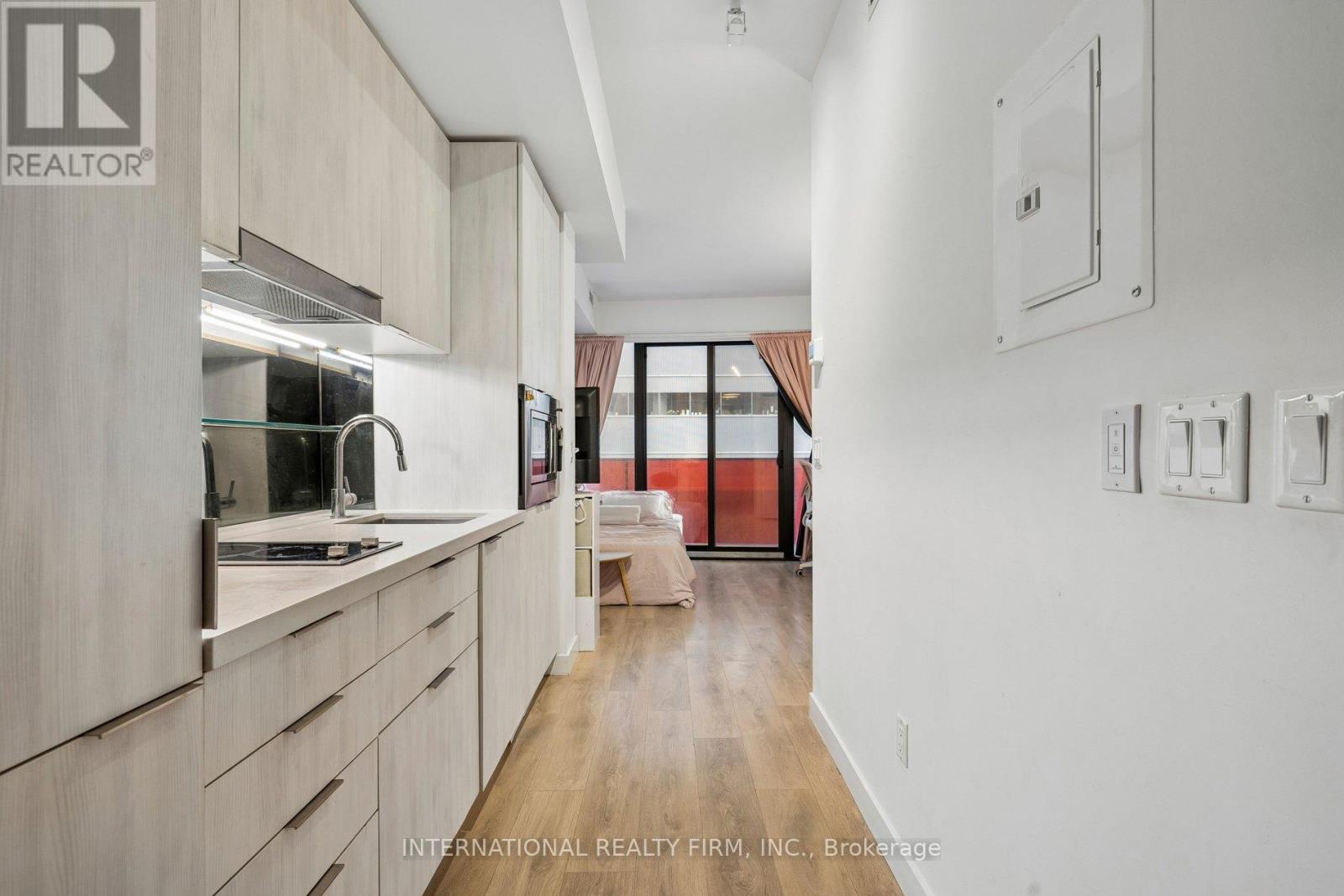 1307 - 215 QUEEN ESTATES W, Toronto, Ontario