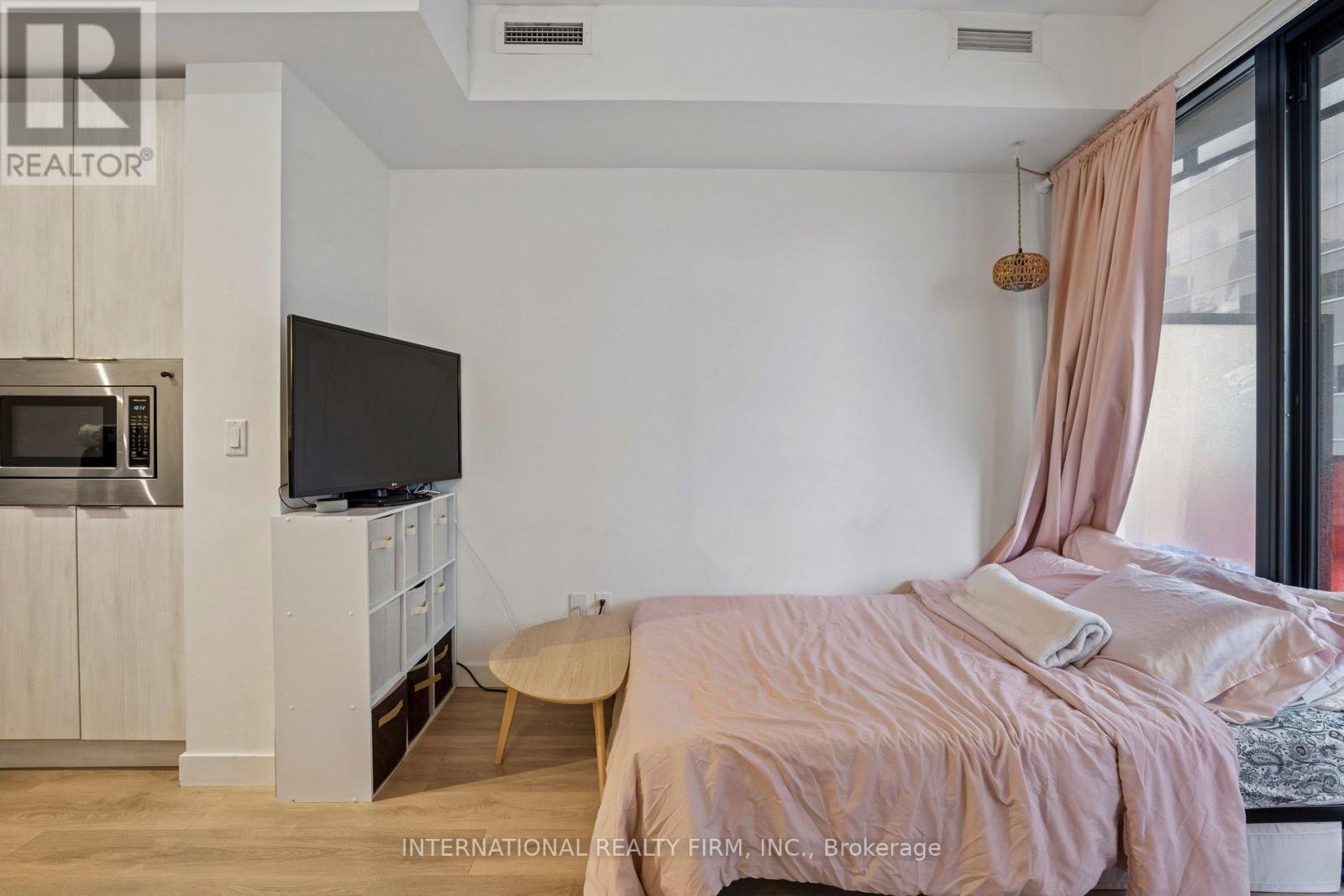 1307 - 215 Queen Estates W, Toronto, Ontario  M5V 0P5 - Photo 14 - C12912584