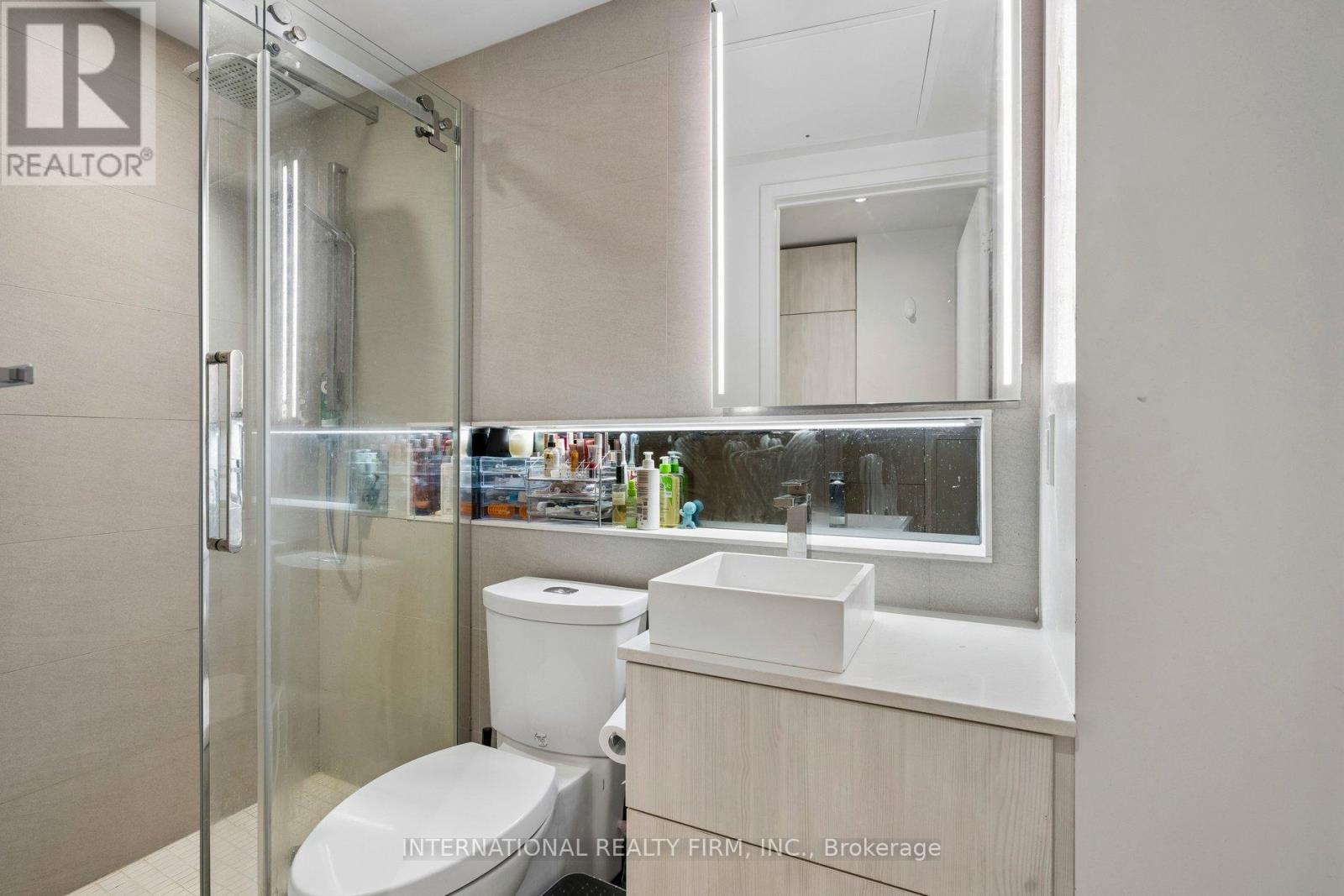 1307 - 215 Queen Estates W, Toronto, Ontario  M5V 0P5 - Photo 8 - C12912584