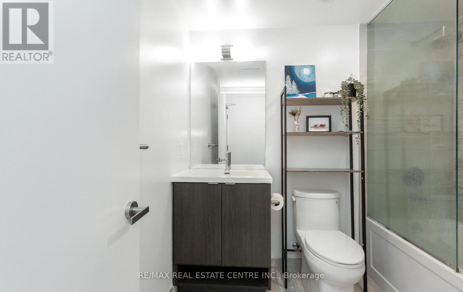 3110 - 138 Downes Street, Toronto, Ontario  M5E 0E4 - Photo 16 - C12912586