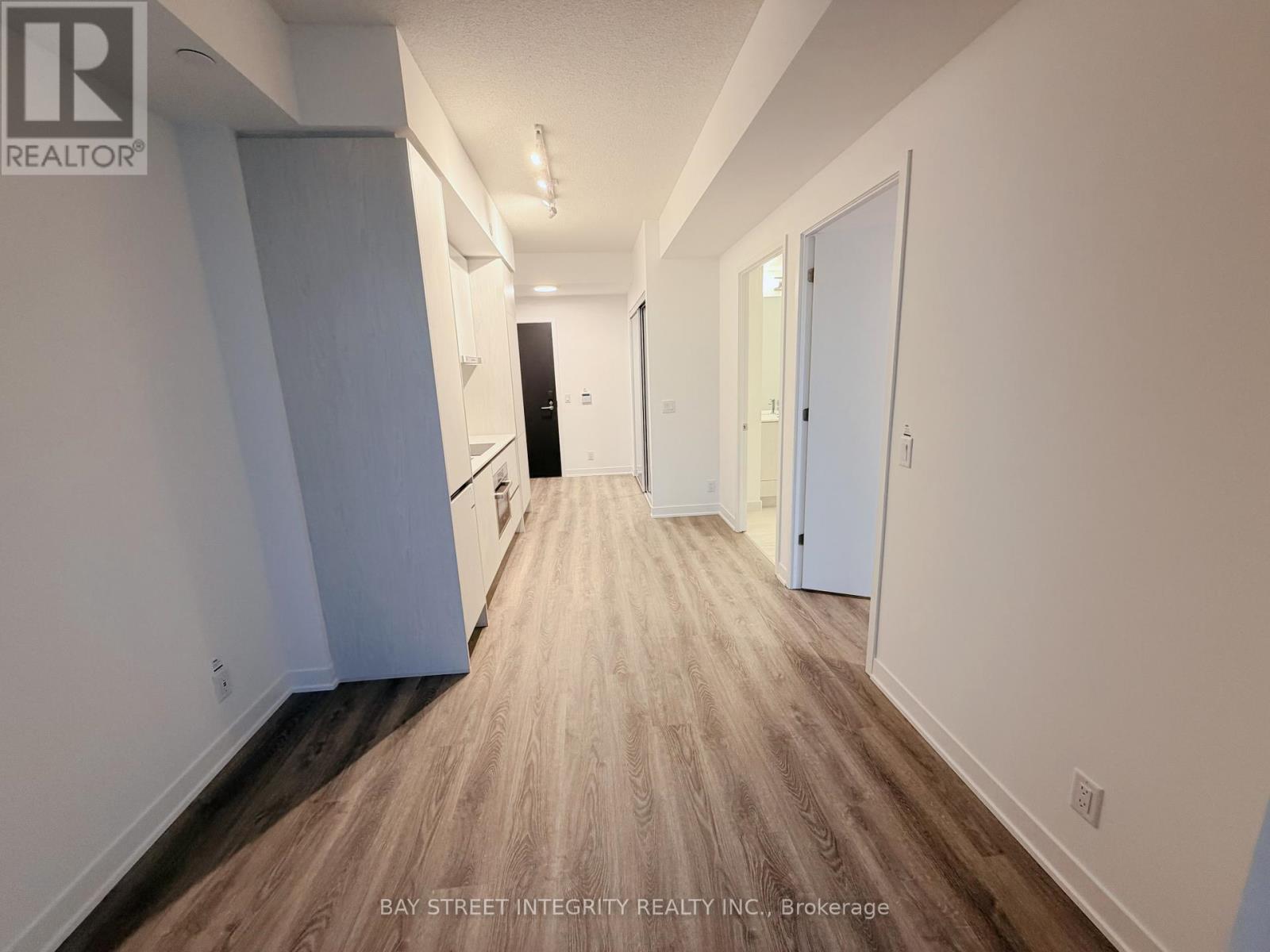 3315 - 180 Front Street E, Toronto, Ontario  M5A 0A9 - Photo 4 - C12912592