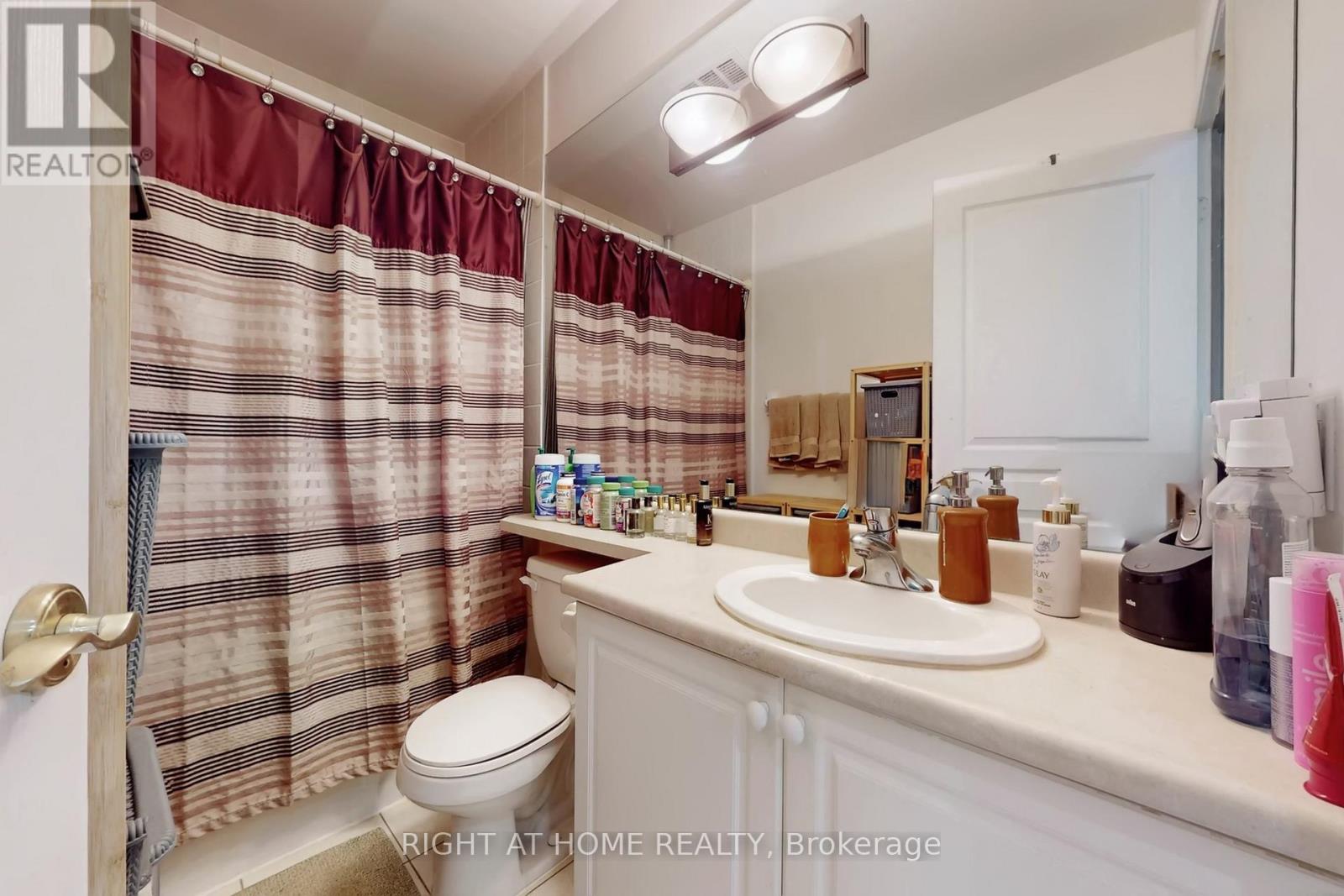 711 - 28 Byng Avenue, Toronto (Willowdale East), Ontario  M2N 7H4 - Photo 22 - C12912610