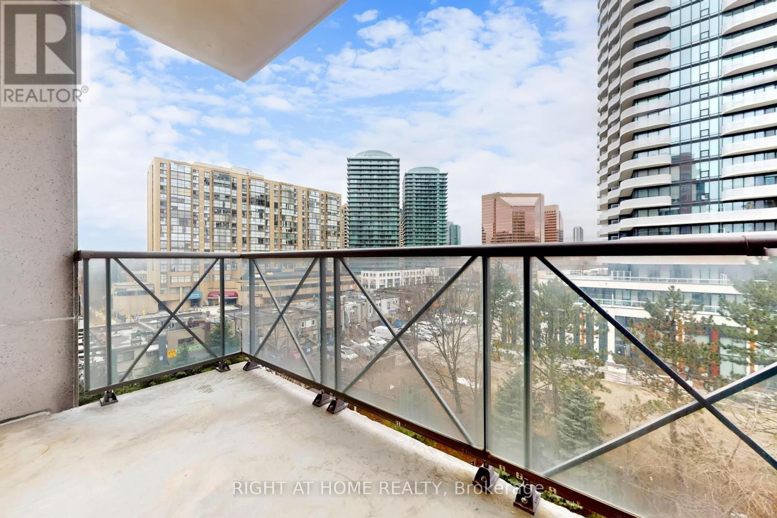 711 - 28 Byng Avenue, Toronto (Willowdale East), Ontario  M2N 7H4 - Photo 24 - C12912610