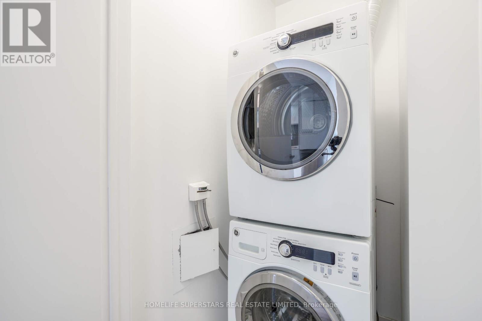 2611 - 55 Regent Park Boulevard, Toronto, Ontario  M5A 3H6 - Photo 11 - C12912616