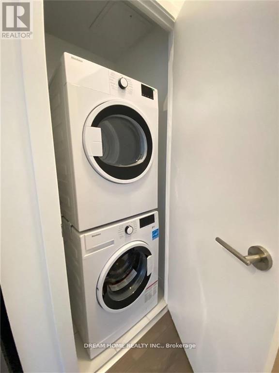 502 - 32 Forest Manor Road, Toronto, Ontario  M2J 0H2 - Photo 10 - C12912634