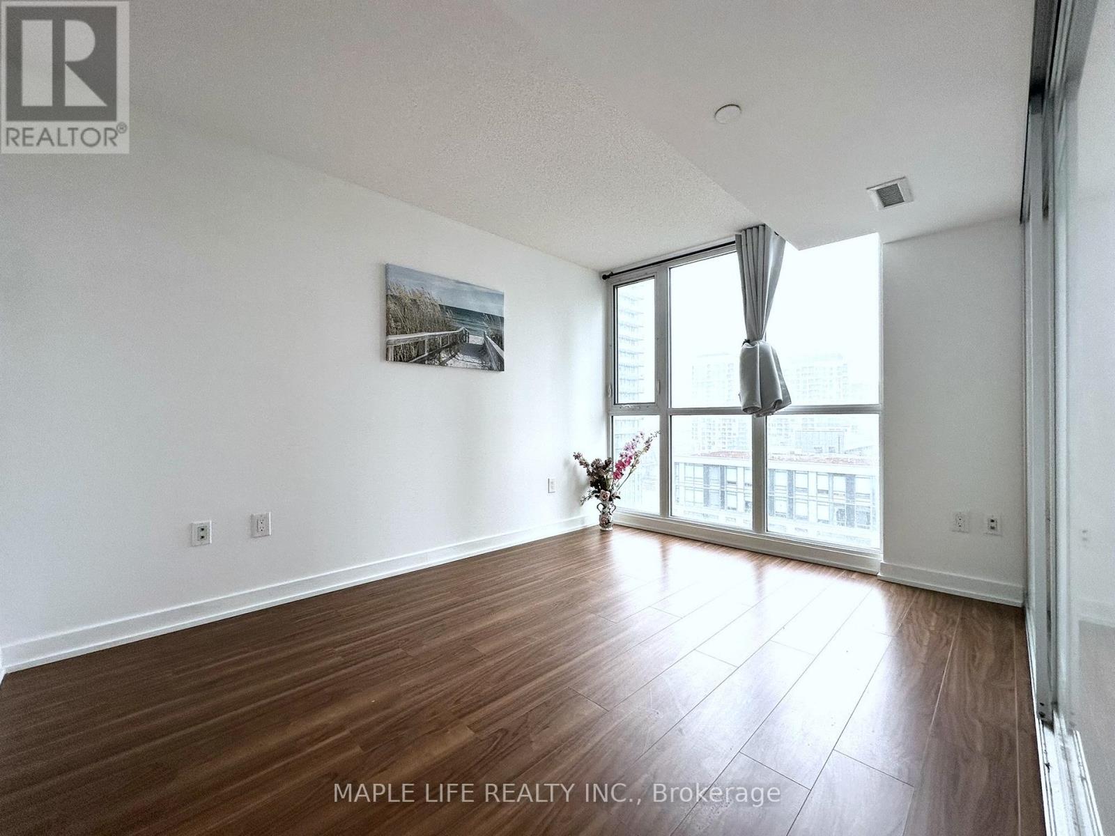 1111 - 85 Queens Wharf Road, Toronto, Ontario  M5V 0J9 - Photo 9 - C12912638