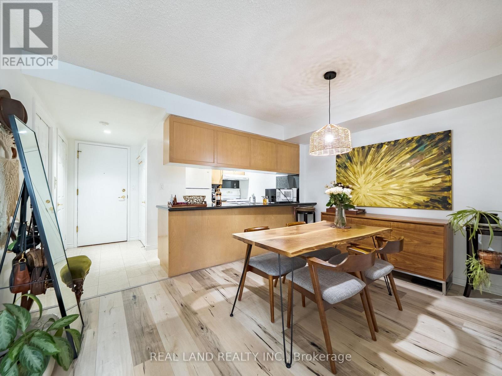 1221 - 168 Simcoe Street, Toronto, Ontario  M5H 4C9 - Photo 6 - C12912640