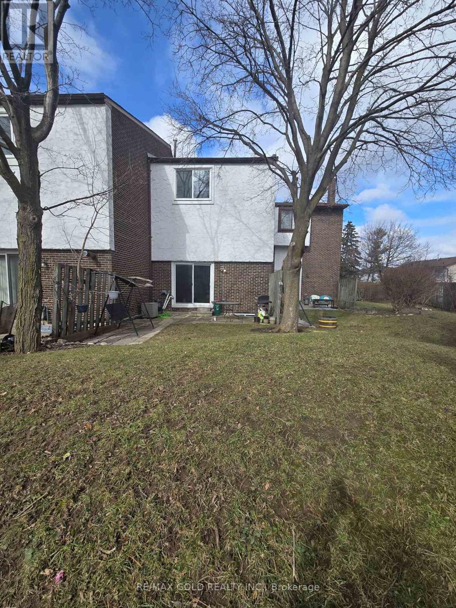 26 - 7707 Darcel Avenue, Mississauga, Ontario  L4T 3W9 - Photo 32 - W12854602