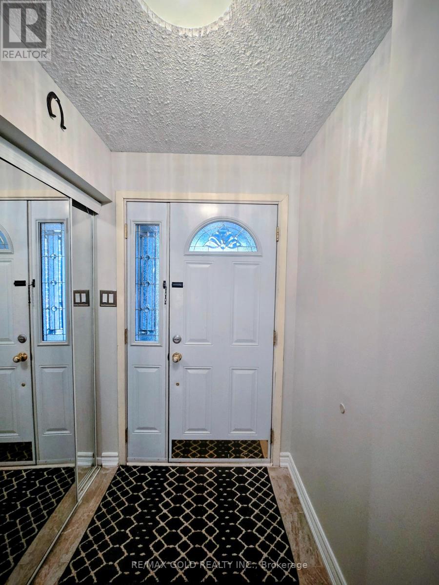 26 - 7707 Darcel Avenue, Mississauga, Ontario  L4T 3W9 - Photo 3 - W12854602