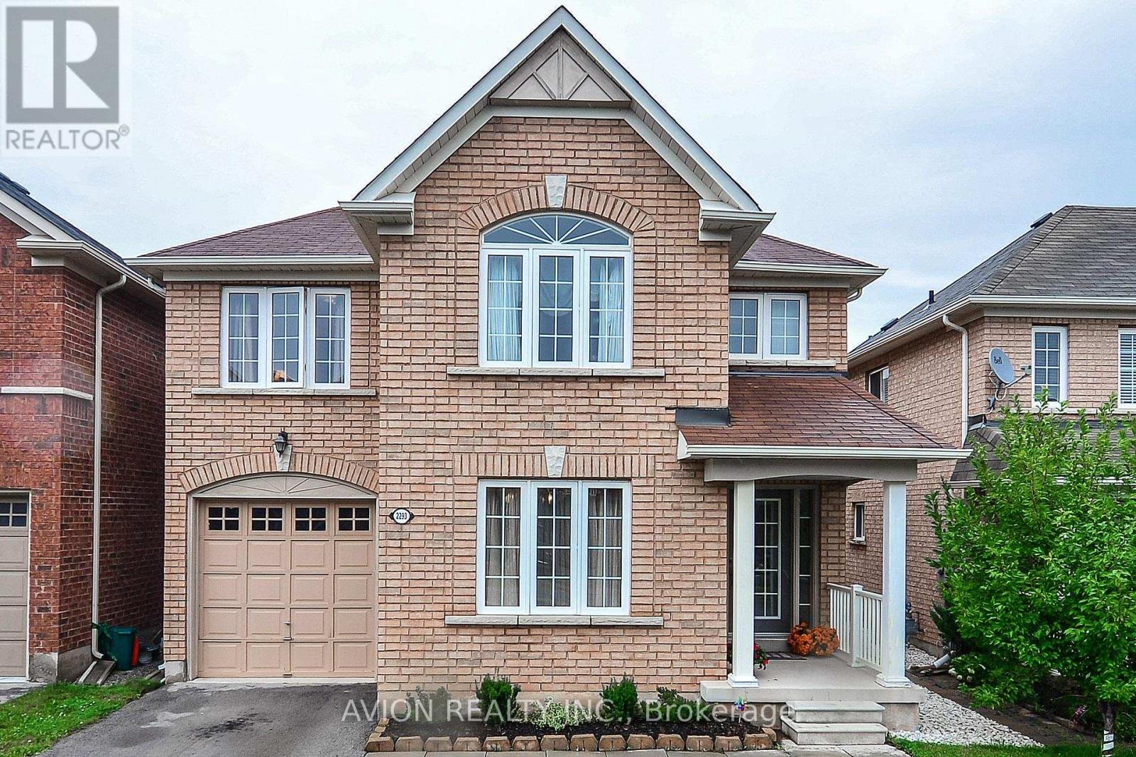 2293 CRESTMONT DRIVE, Oakville, Ontario