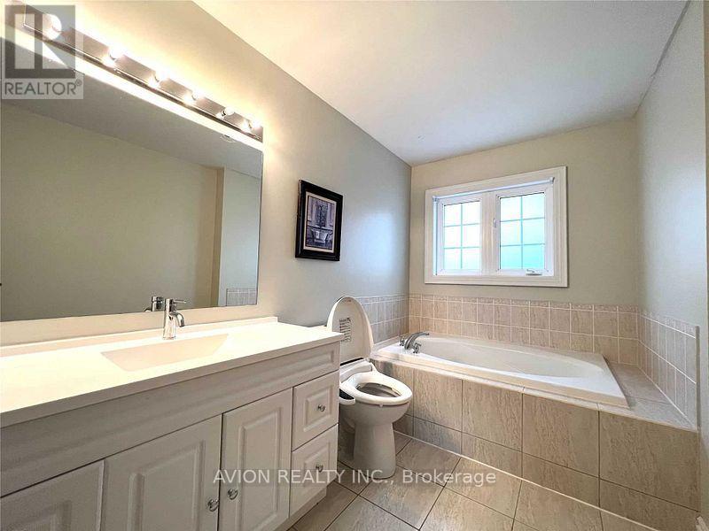 2293 Crestmont Drive, Oakville, Ontario  L6M 5J5 - Photo 12 - W12912590