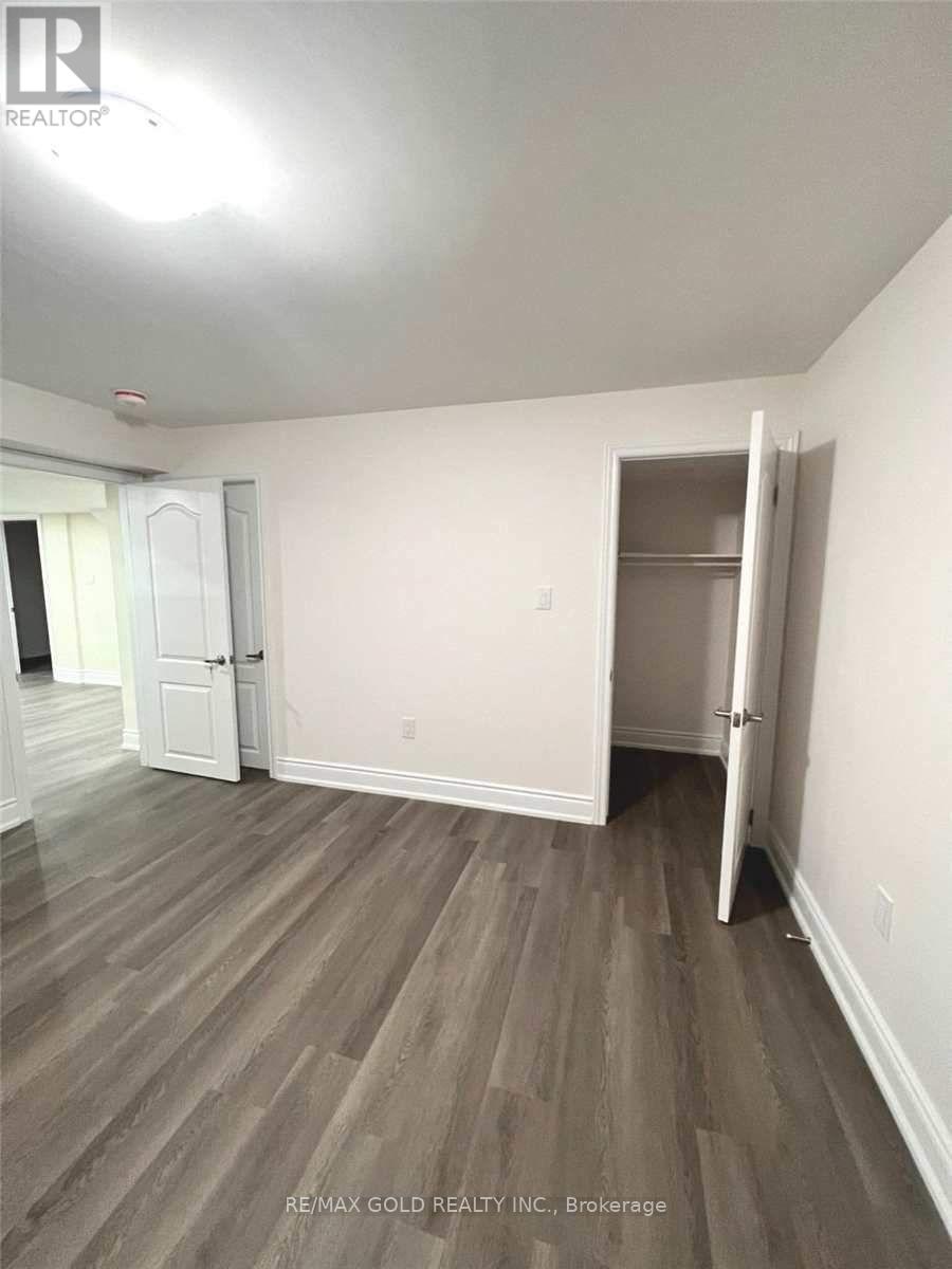 64 Leadership Drive, Brampton, Ontario  L6Y 5T2 - Photo 5 - W12912596