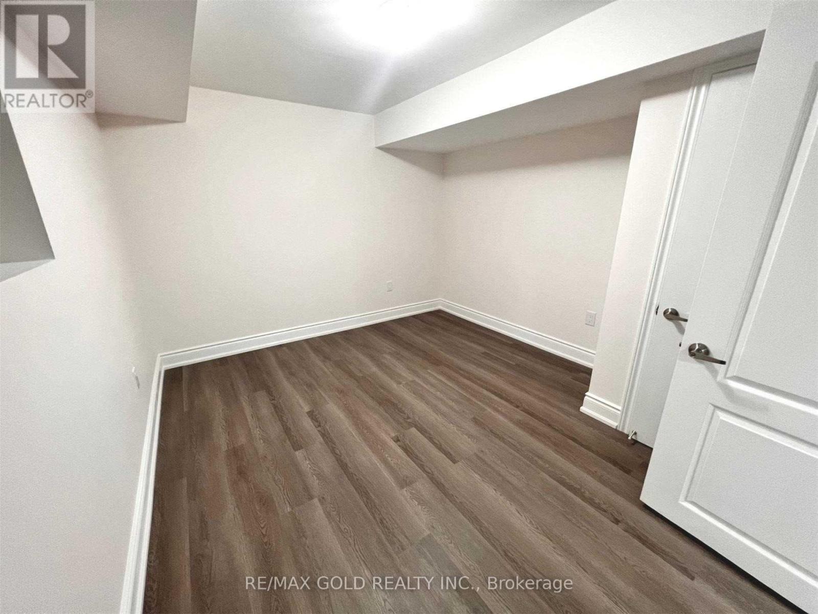 64 Leadership Drive, Brampton, Ontario  L6Y 5T2 - Photo 7 - W12912596