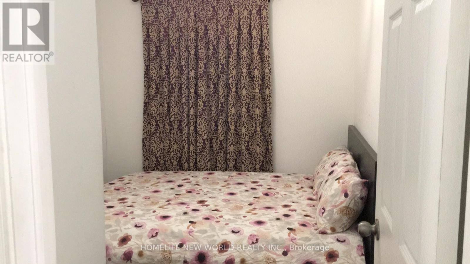 202 - 2466 St Clair Avenue W, Toronto, Ontario  M6N 1L3 - Photo 3 - W12912624