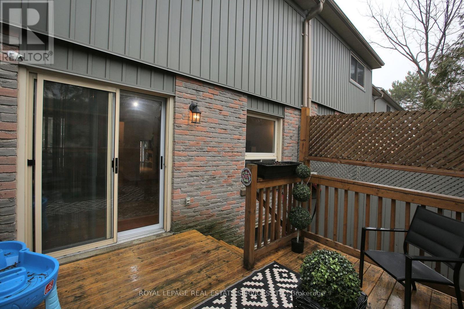 117 - 60 Hanson Road, Mississauga, Ontario  L5B 2P6 - Photo 11 - W12912626