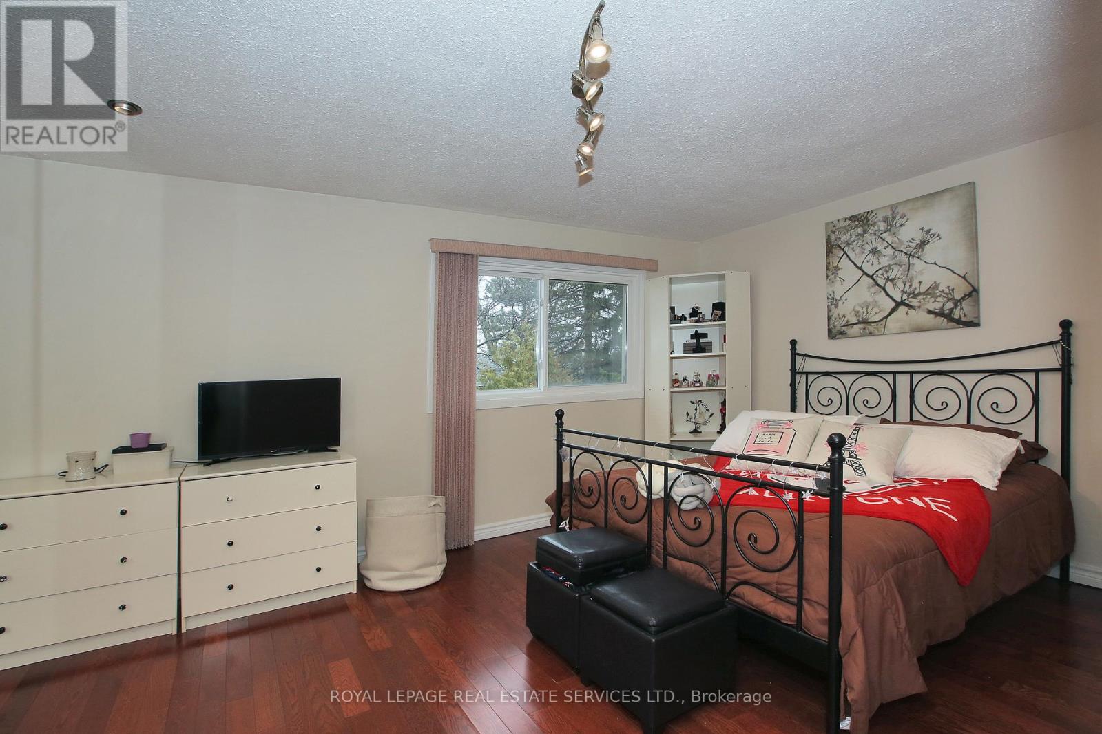 117 - 60 Hanson Road, Mississauga, Ontario  L5B 2P6 - Photo 15 - W12912626