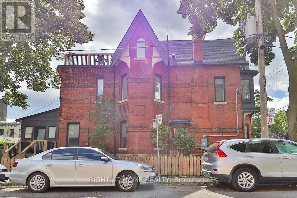 45 Brock Avenue, Toronto, Ontario  M6K 2K9 - Photo 2 - W12912646