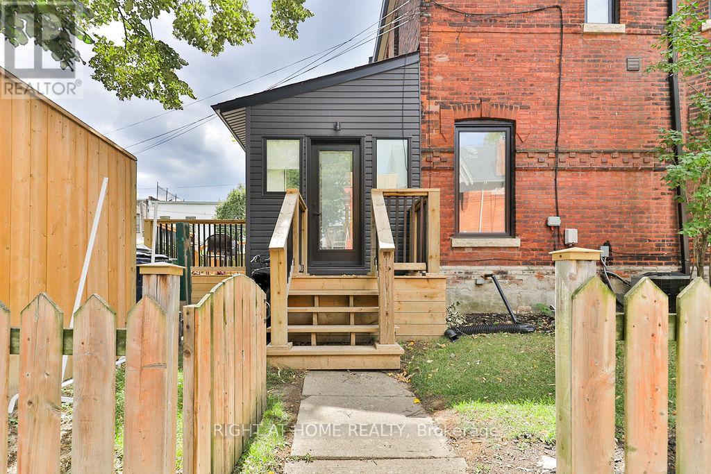 45 Brock Avenue, Toronto, Ontario  M6K 2K9 - Photo 5 - W12912646