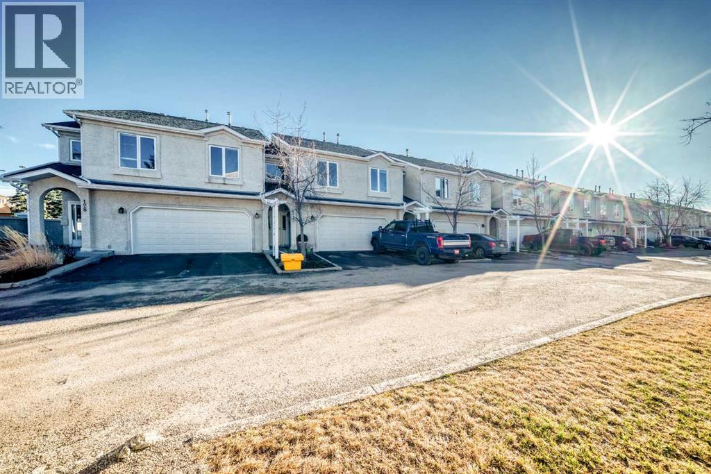 124 Sunlake Gardens Se, Calgary, Alberta  T2x 3g4 - Photo 2 - A2294610