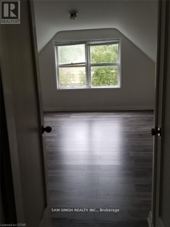 325 Southdale Road E, London South, Ontario  N6E 1A2 - Photo 7 - X12754894