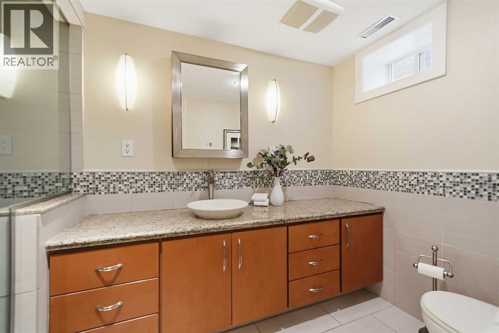 2208 31 Street Sw, Calgary, Alberta  T3E 2N4 - Photo 23 - A2289567