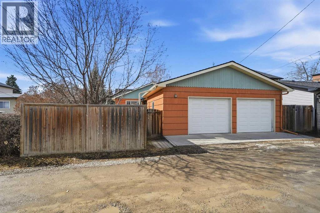 2208 31 Street Sw, Calgary, Alberta  T3E 2N4 - Photo 38 - A2289567