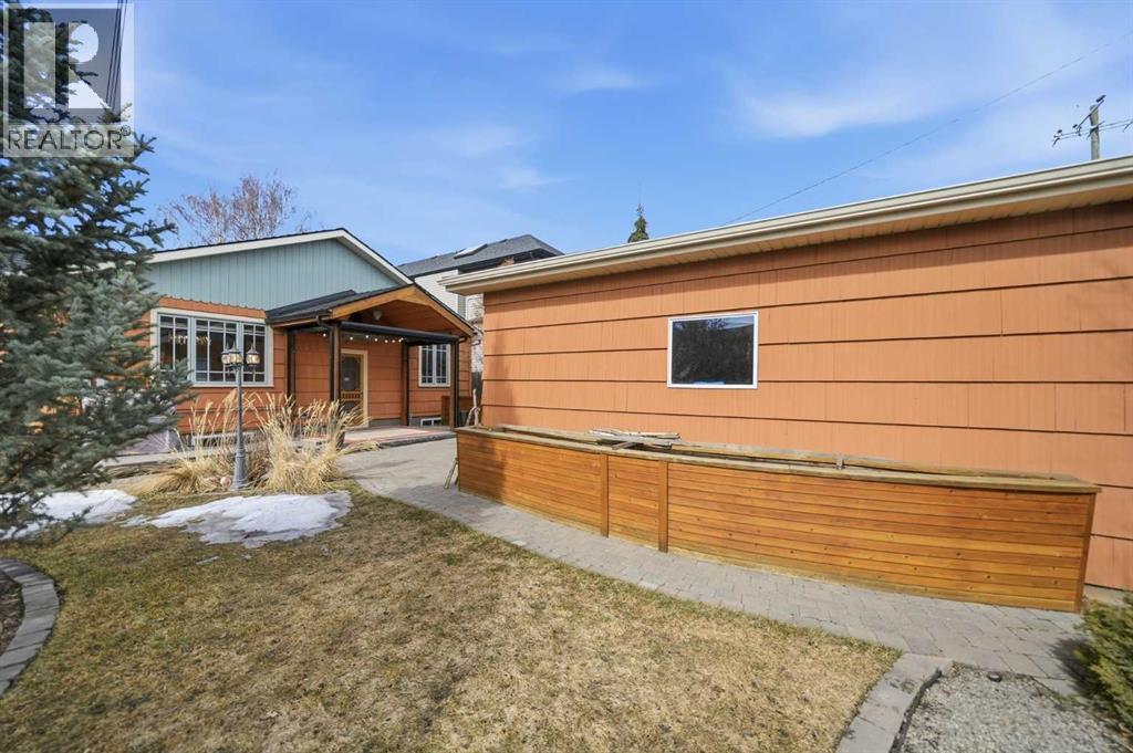 2208 31 Street Sw, Calgary, Alberta  T3E 2N4 - Photo 36 - A2289567