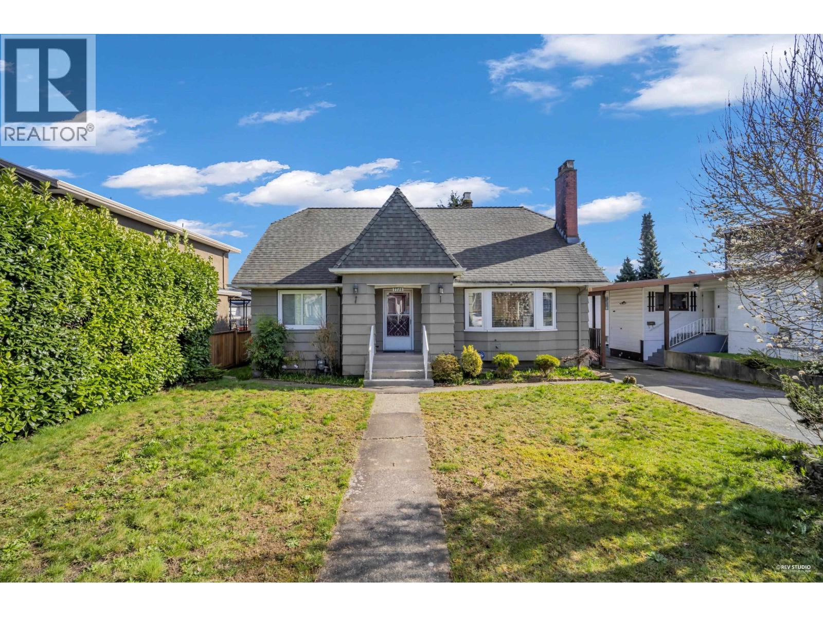 7758 15th Avenue, Burnaby, British Columbia  V3N 1W5 - Photo 1 - R3102799