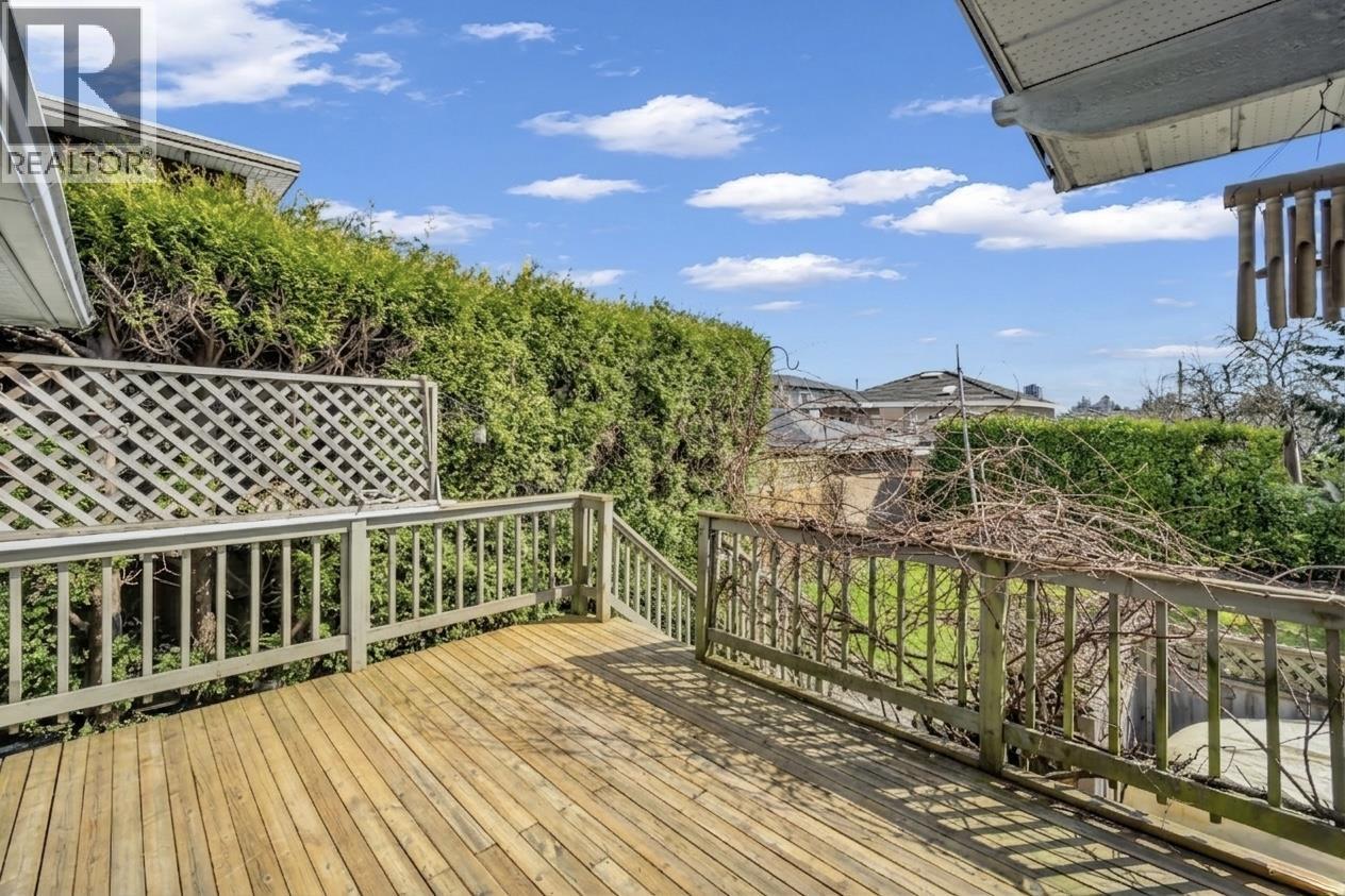 7758 15th Avenue, Burnaby, British Columbia  V3N 1W5 - Photo 12 - R3102799