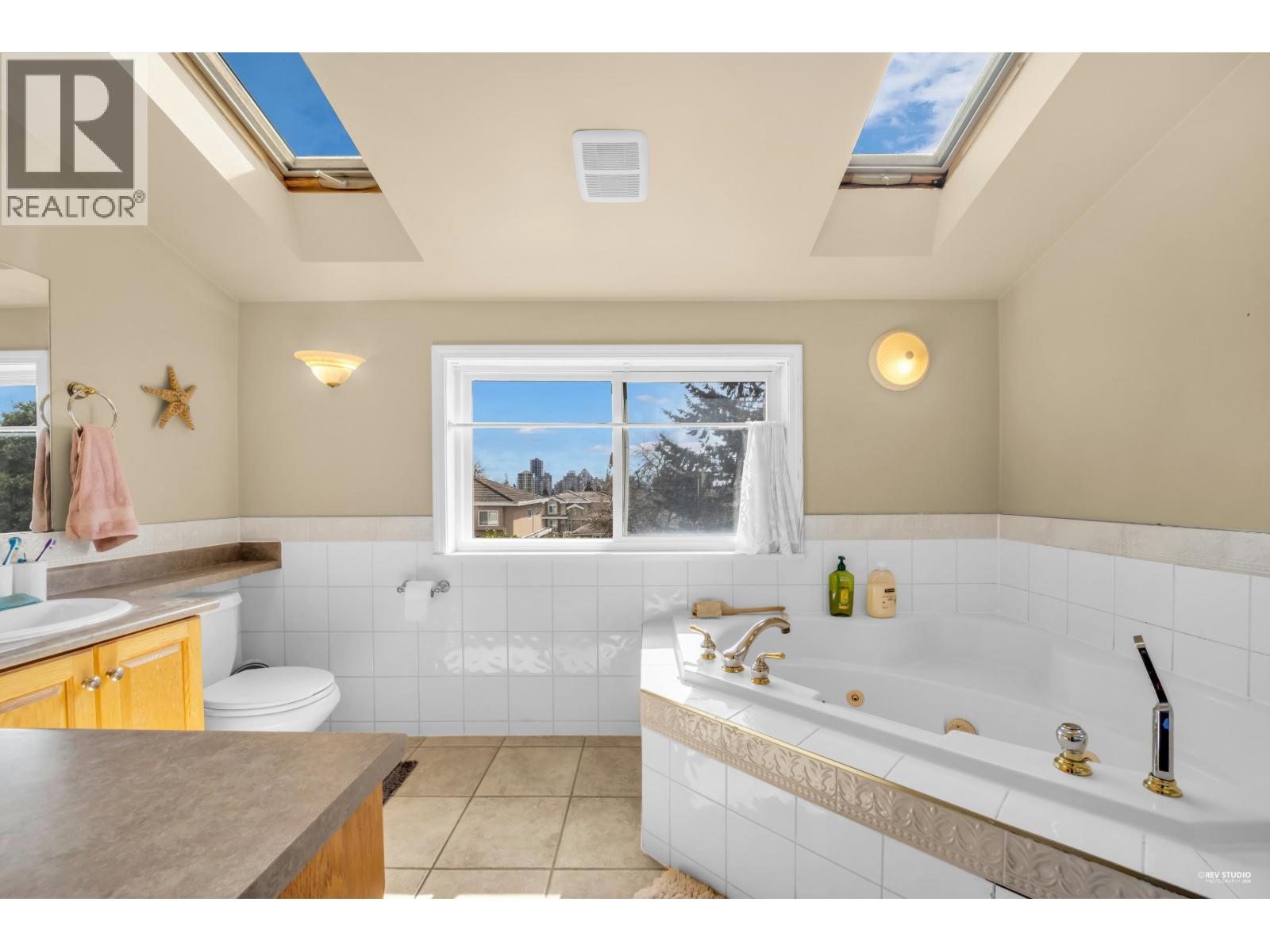 7758 15th Avenue, Burnaby, British Columbia  V3N 1W5 - Photo 16 - R3102799