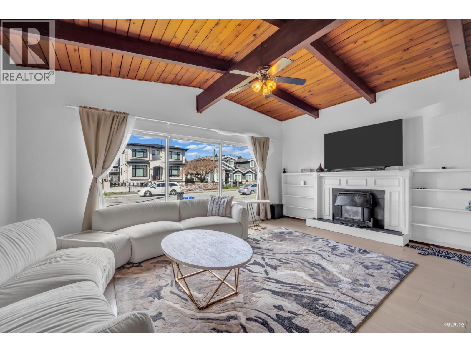 7750 15th Avenue, Burnaby, British Columbia  V3N 1W5 - Photo 4 - R3102801