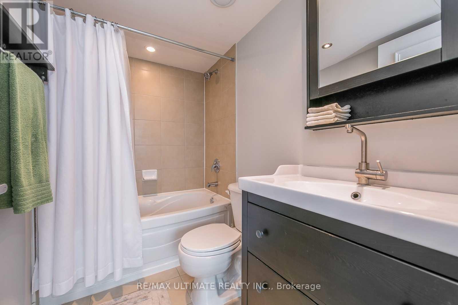 3903 - 397 Front Street W, Toronto, Ontario  M5V 3S1 - Photo 11 - C12912664